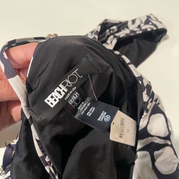 Anthropologie BEACH RIOT Julia Belted One-Piece Swimsuit Size M - Picture 5 of 5